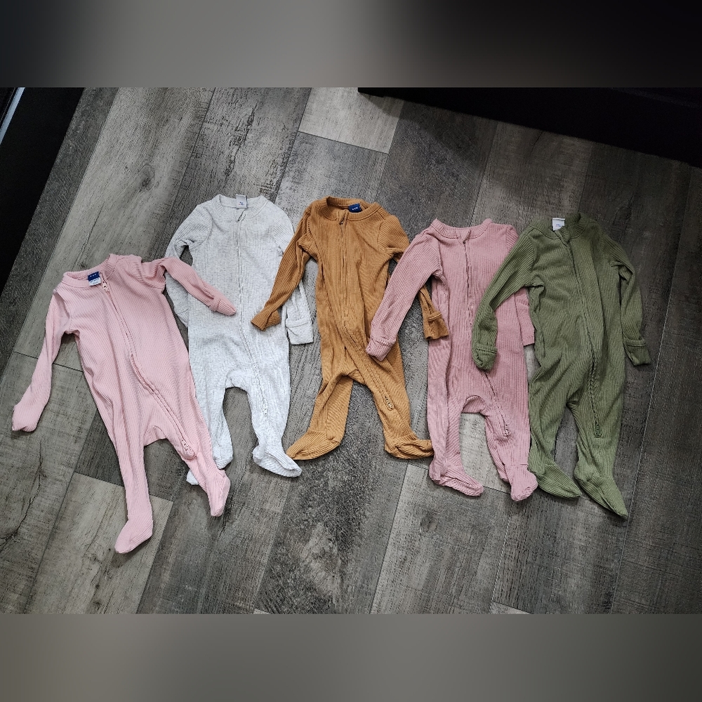 2 -way zipper footsie- Old Navy Bundle of 5